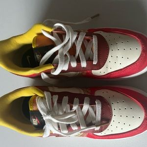 Nike Force, youth sz 3